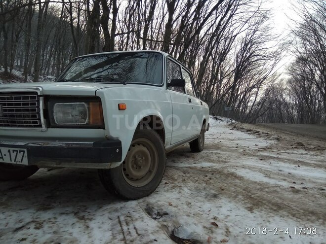 LADA (VAZ) 2107 2005, 37,000 km - 1.6 l - Quba