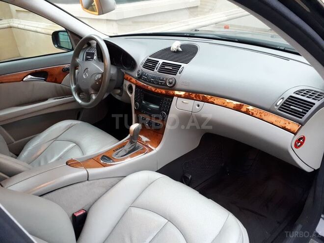 Mercedes E 240 2002, 279,000 km - 2.4 l - Bakı