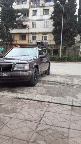 Mercedes E 250 1994, 291,000 km - 2.5 l - Bakı