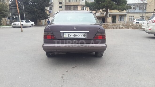 Mercedes E 250 1994, 291,000 km - 2.5 л - Bakı