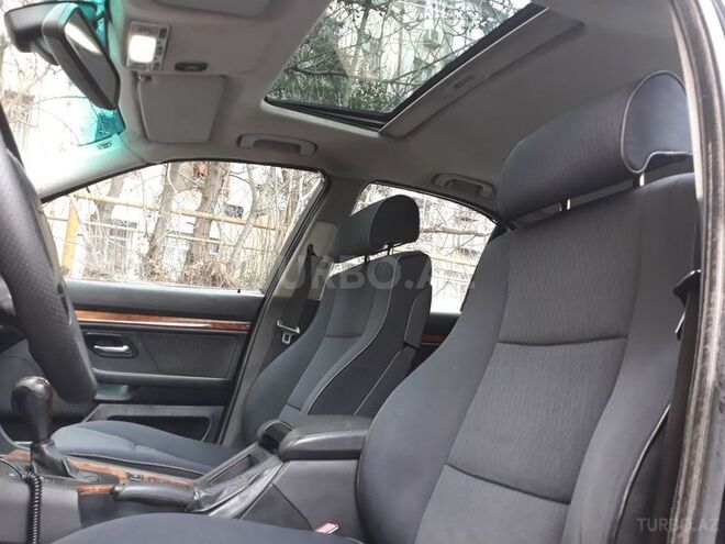 BMW 528 2000, 298,750 km - 2.8 l - Bakı