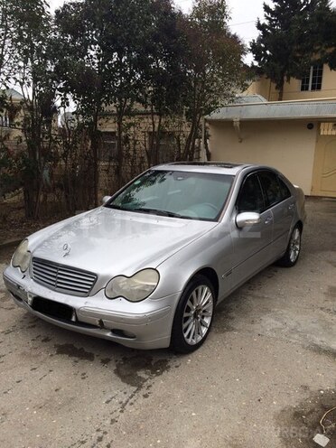 Mercedes C 240 2000, 350,000 km - 2.6 л - Bakı