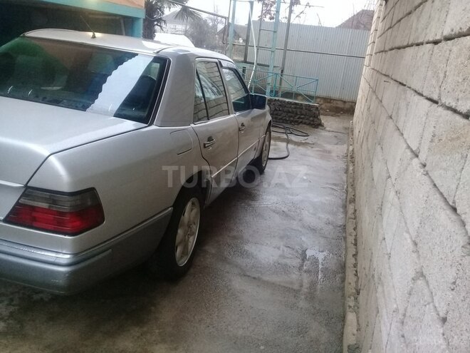 Mercedes E 200 1991, 124,521 km - 2.0 l - Lənkəran
