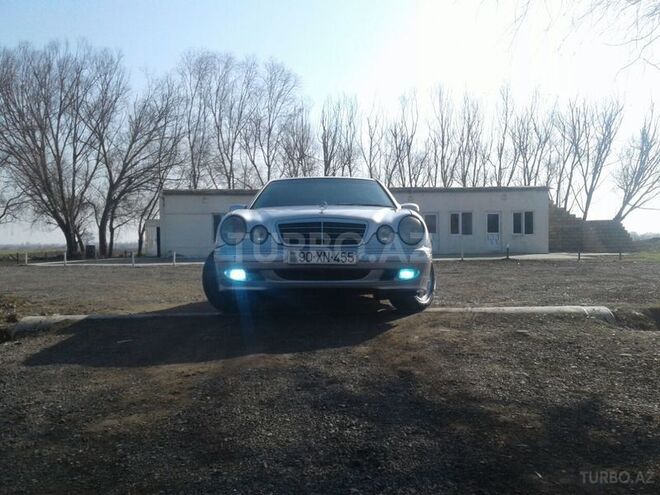Mercedes E 220 2000, 366,019 km - 2.2 l - Tərtər