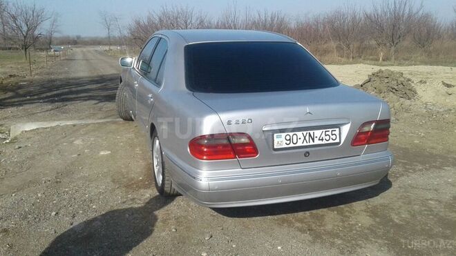 Mercedes E 220 2000, 366,019 km - 2.2 l - Tərtər