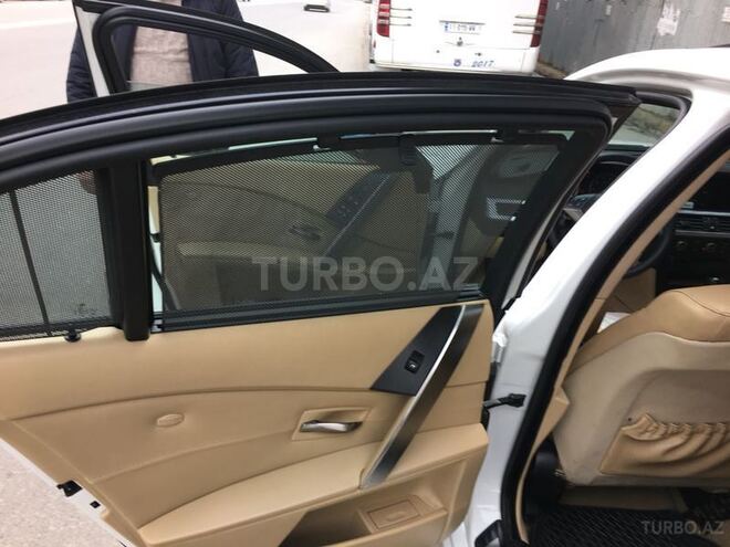 BMW 520 2004, 215,000 km - 2.2 l - Bakı