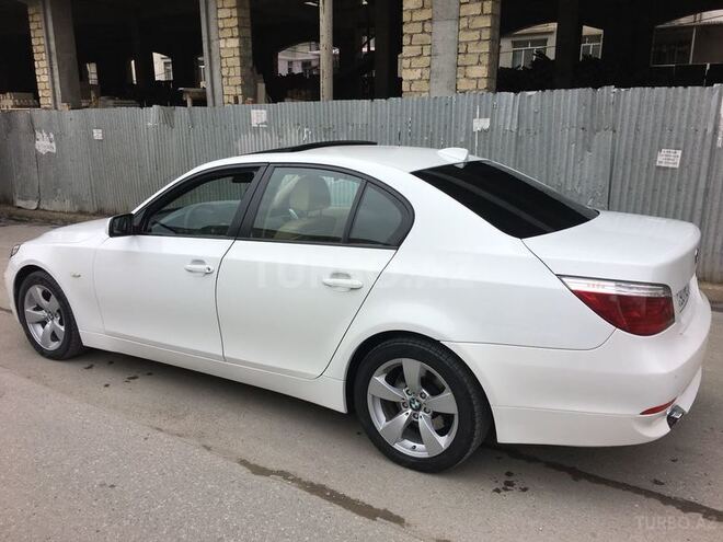 BMW 520 2004, 215,000 km - 2.2 l - Bakı