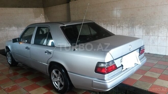 Mercedes E 200 1992, 214,000 km - 0.2 l - Xırdalan