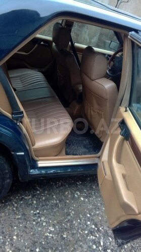 Mercedes E 250 1993, 315,000 km - 2.5 л - Bakı