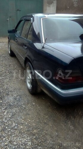 Mercedes E 250 1993, 315,000 km - 2.5 л - Bakı