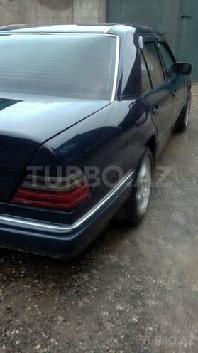 Mercedes E 250 1993, 315,000 km - 2.5 л - Bakı