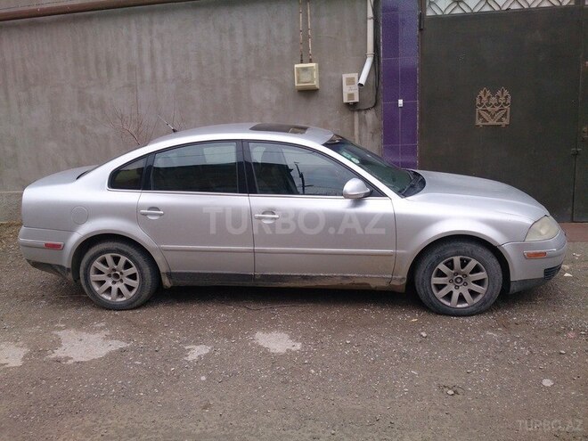 Volkswagen Passat 2004, 234,733 km - 1.8 l - Sumqayıt