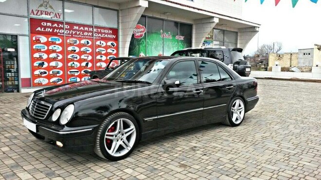 Mercedes E 240 2000, 240,000 km - 2.6 л - Bakı