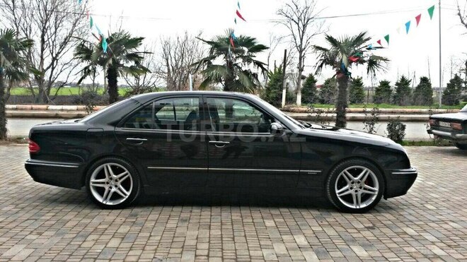 Mercedes E 240 2000, 240,000 km - 2.6 л - Bakı