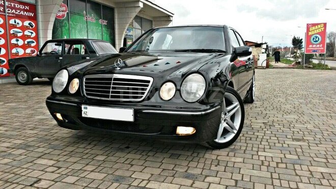 Mercedes E 240 2000, 240,000 km - 2.6 л - Bakı