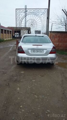 Mercedes E 220 2003, 356,000 km - 2.2 л - Biləsuvar
