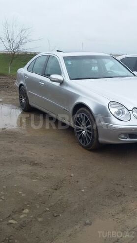 Mercedes E 220 2003, 356,000 km - 2.2 л - Biləsuvar