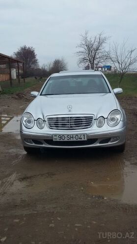 Mercedes E 220 2003, 356,000 km - 2.2 л - Biləsuvar