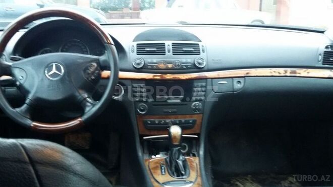 Mercedes E 220 2003, 356,000 km - 2.2 л - Biləsuvar