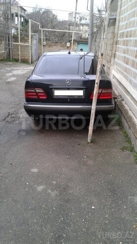 Mercedes E 220 2000, 250,214 km - 2.2 л - Bakı