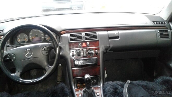 Mercedes E 220 2000, 250,214 km - 2.2 л - Bakı
