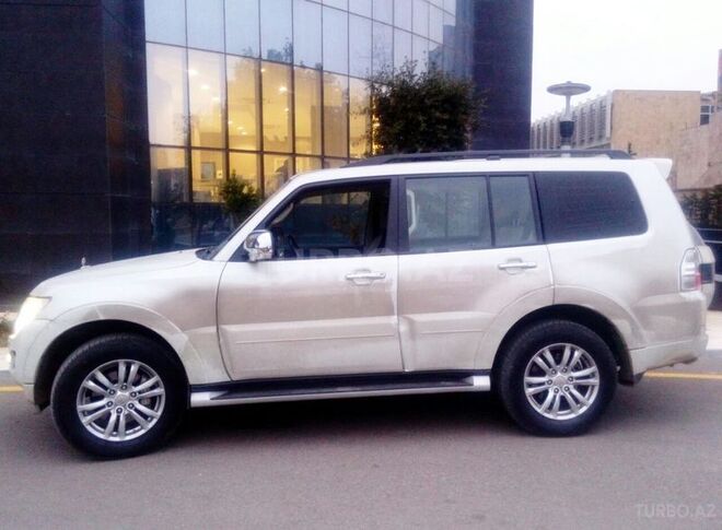 Mitsubishi Pajero 2016, 56,500 km - 3.8 l - Bakı