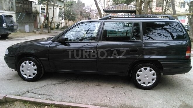 Opel Astra 1995, 308,000 km - 1.6 l - Bakı