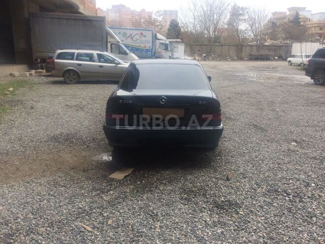 Mercedes C 220 1998, 302,000 km - 2.2 l - Bakı