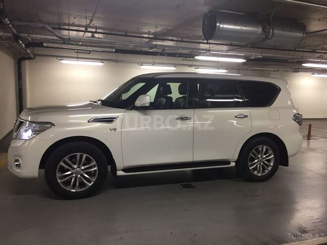 Nissan Patrol 2012, 172,000 km - 5.6 l - Bakı