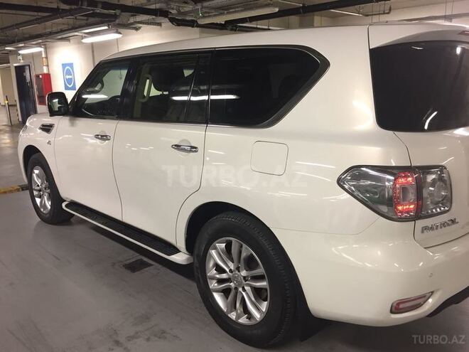 Nissan Patrol 2012, 172,000 km - 5.6 l - Bakı