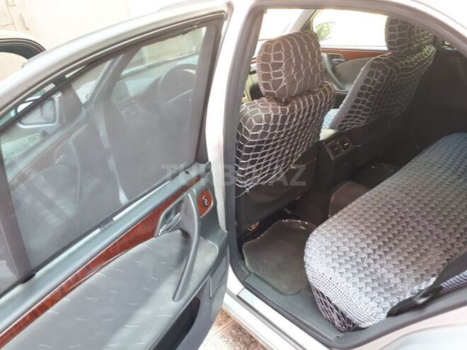 Mercedes E 240 2000, 310,000 km - 2.6 l - Bakı