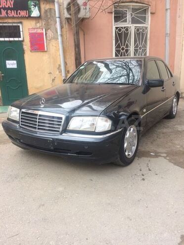 Mercedes C 220 1998, 303,000 km - 2.2 л - Bakı