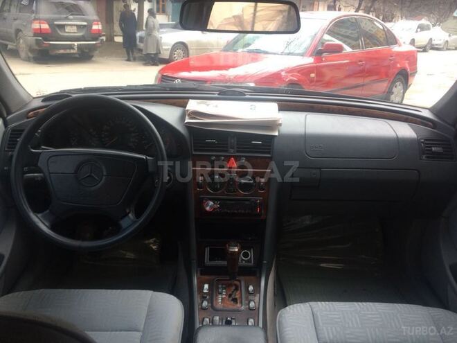 Mercedes C 220 1998, 303,000 km - 2.2 л - Bakı