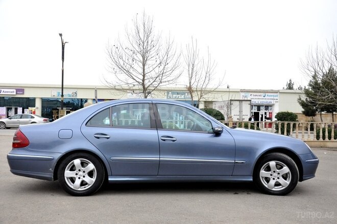 Mercedes E 220 2005, 320,000 km - 2.2 l - Saatlı
