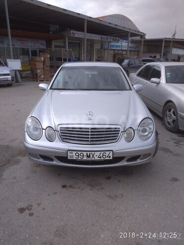 Mercedes E 220 2002, 266,000 km - 2.2 l - Bakı