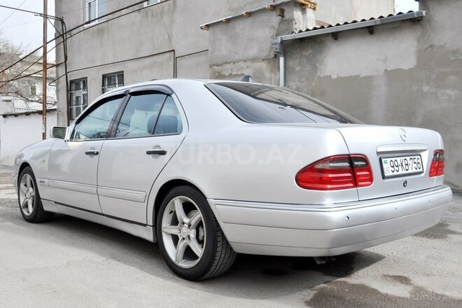 Mercedes E 240 1999, 306,000 km - 2.4 л - Bakı