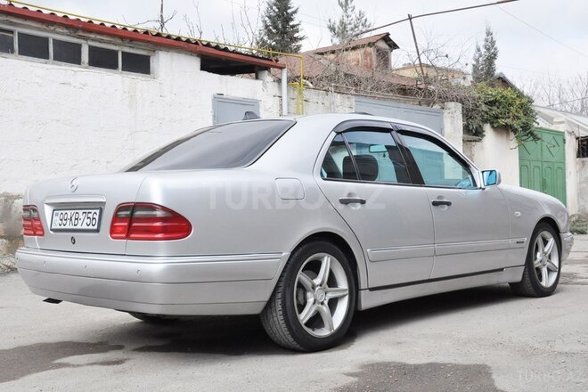 Mercedes E 240 1999, 306,000 km - 2.4 л - Bakı