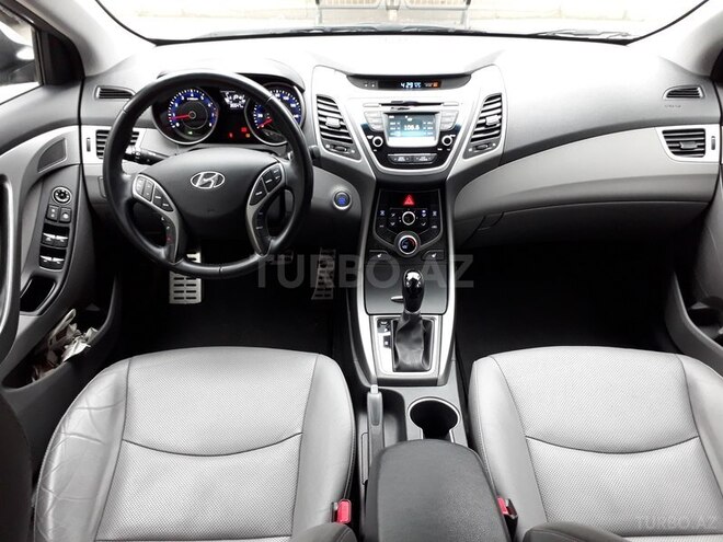 Hyundai Elantra 2015, 35,000 km - 1.8 l - Bakı