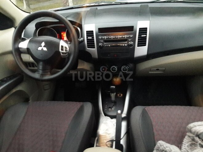 Mitsubishi Outlander 2010, 138,000 km - 2.4 l - Sumqayıt