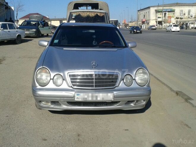 Mercedes E 220 2000, 825,000 km - 2.2 l - Bakı