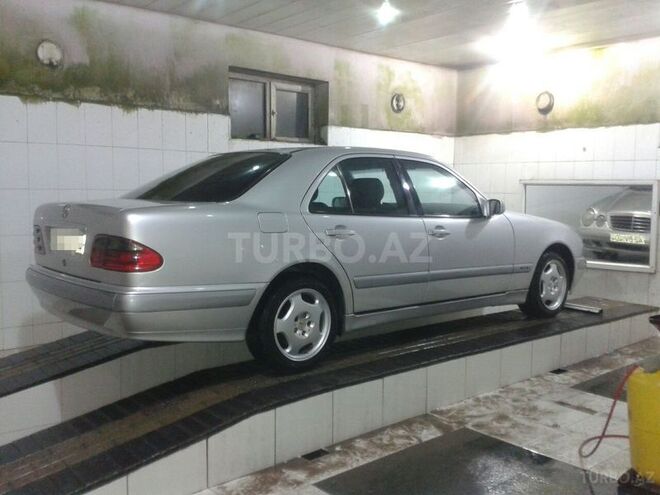 Mercedes E 220 2000, 825,000 km - 2.2 l - Bakı