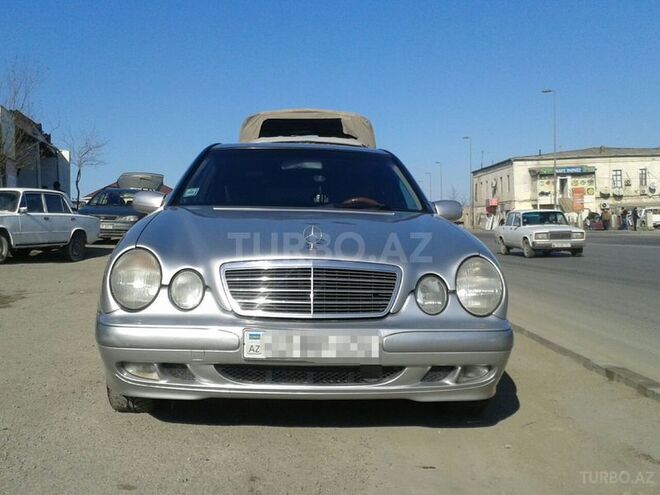 Mercedes E 220 2000, 825,000 km - 2.2 l - Bakı
