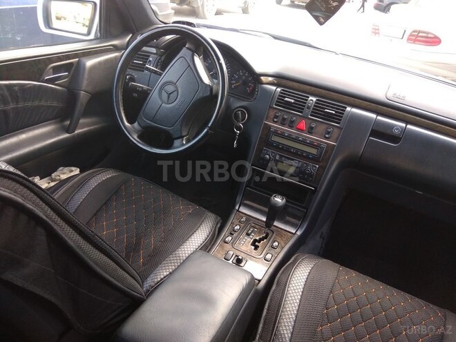 Mercedes E 280 1998, 233,350 km - 2.8 l - Bakı