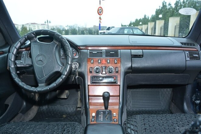 Mercedes E 200 1996, 421,000 km - 2.0 l - Şirvan