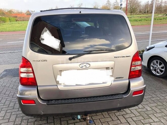 Hyundai Terracan 2004, 180,000 km - 2.9 l - Bakı