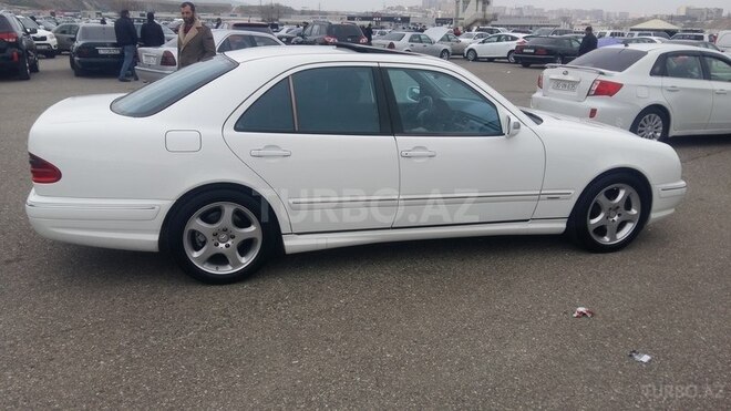 Mercedes E 320 2000, 230,299 km - 3.2 l - Bakı