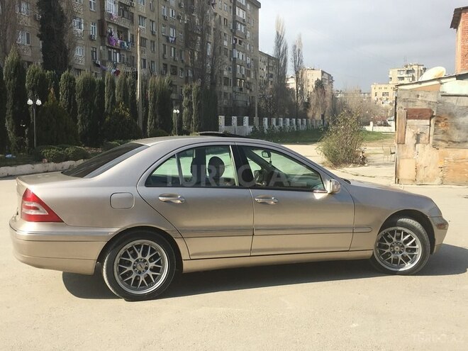 Mercedes C 240 2003, 300,000 km - 2.6 l - Bakı