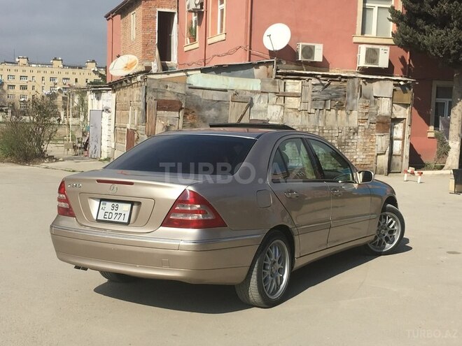 Mercedes C 240 2003, 300,000 km - 2.6 l - Bakı
