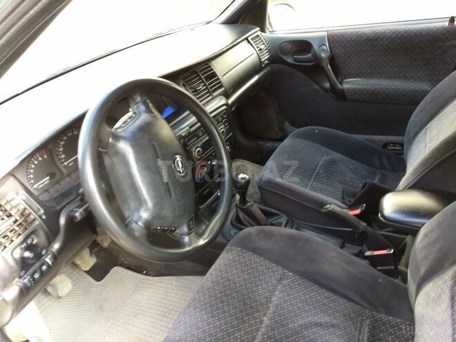 Opel Vectra 1997, 293,000 km - 1.6 л - Sumqayıt