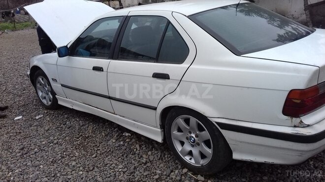 BMW 325 1994, 325,698 km - 2.5 l - İmişli